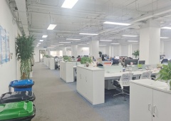 亚运村独栋办公楼出租~赠送阳台和院落~内有上下水