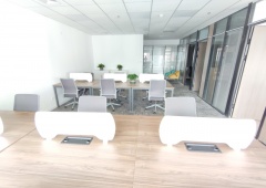 大望路地标建筑~精装带办公家具~近1号14号线地铁站~抢租