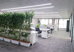 金长安大厦，高区新出房源，带家具，随时可看，近地铁