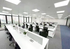 双井黄金商圈新出精装修大户型带办公家具，功能间齐全