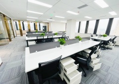 全新装修带家具，拎包办公户型方正功能间齐全视野好采光好
