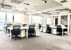 紫光发展大厦  精装修房源出租 273平米 拎包入住