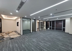 东三环商圈富力中心213㎡、精装修带家具、随时入住办公