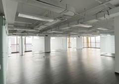 东四环地标建筑，金色建筑，高层房源，西南双朝向，采光好