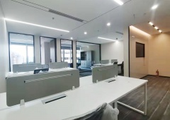 东三环富力中心 稀缺小户型 160平精装带家具 拎包入住