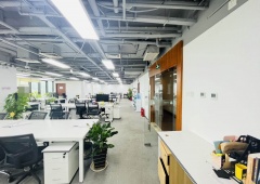 地铁10号线亮马桥站地铁出口500米 东方国际大厦邻现代汽车