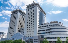 万通金融中心