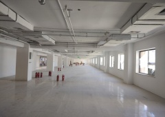 宝盛广场2100平米出租，甲级写字楼，周围商业配套齐全，空置