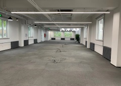 【房屋朝向】：南北向，三面采光 【室内配置】：4个隔间