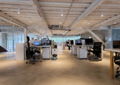 园区出租办公面积550㎡，精装修，不用大动，停车免费