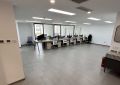 特价!陶然亭富力摩根中心 正对电梯 车位充足 配全套家具!