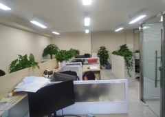 精装修带办公家具，马甸桥知名写字楼，周边配套完善