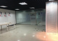 130平面积，南向全天采光好户型，楼下三环主路，交通方便