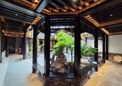 占地面积：260平米，客厅餐厅，茶室棋牌，KTV专业影音室
