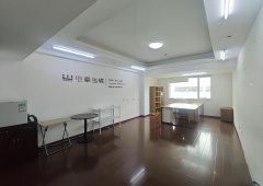 五棵松电信实业大厦 稀缺小面积 精装带家具