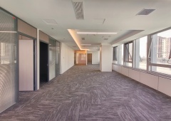 丰台区宋家庄地铁站，汇琴数字中心，精装修面积，可注册
