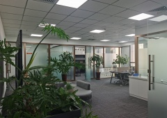 北四环中源科技大厦精装带家具，可注册户型方正对外出租