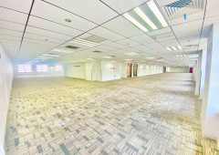 南二环 中海地产广场 2055平 顶层视野 超高使用率