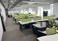 东四环沿线 红领巾公园西侧 两面采光 大工位区 带家具