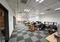 地铁1号线2号线建国门站 金龙大厦 交通便利配套齐全 可注册