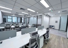 三盛大厦 全新精装修带家具 户型方正 拎包入住