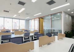 北三环燕莎盛世大厦 精装带家具 户型方正 拎包入住