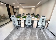 北四环泰来商务大厦 精装修带家具 2个隔断 15个工位