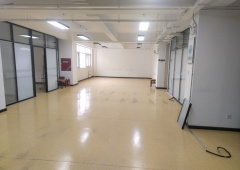 海淀 上地四街 887平 可分割 遗留装修 随时入驻 可注册